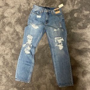Aeropostale, brand new, never worn, size 4, mom jeans